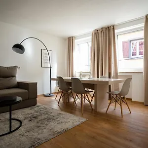 Apartment Old Town 2 Rooms/baths, Düsseldorf